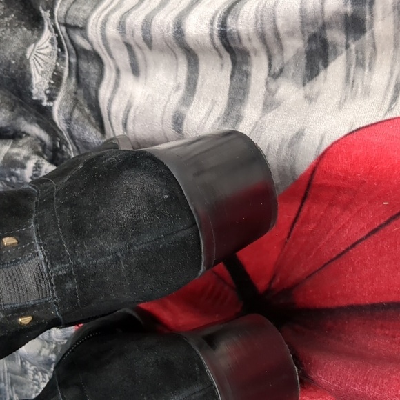 Vince camuto suede boots 7.5 - Picture 5 of 16